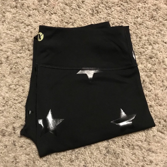 ❌SOLD‼️ 🆕Black XERSION Gloss Star Leggings, small - Picture 5 of 6